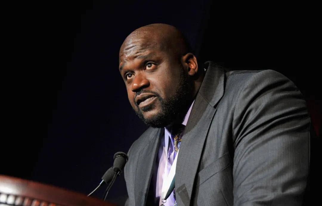 孔萨：凯恩给球队设立标准，那自然而然会激励我们（孔萨：凯恩树立团队标杆，激励全队自发奋进）