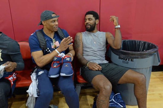 B费谈C罗被罚下：这是足球里会发生的事，他知道自己犯了错误（B费评C罗染红：赛场常见插曲，他已意识到自己的失误）