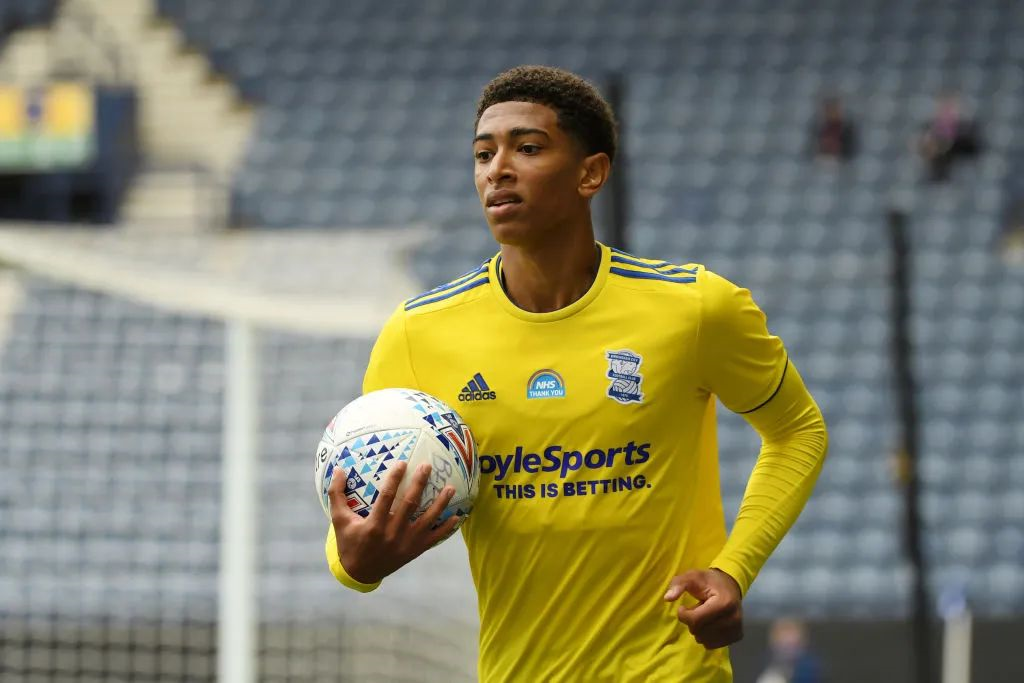 欧冠战报：索博斯洛伊点射绝杀，利物浦1-0力克国米（欧冠焦点战：索博斯洛伊点球致胜，利物浦1-0击败国米）