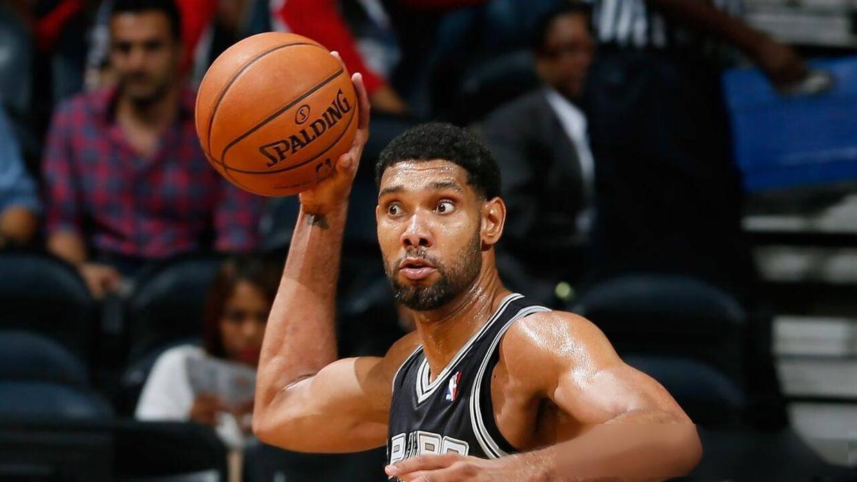 罗德里戈抗议裁判判罚：你必须尊重我们，看看你在哪里（罗德里戈质疑判罚怒斥裁判：请尊重我们，看看你的位置）