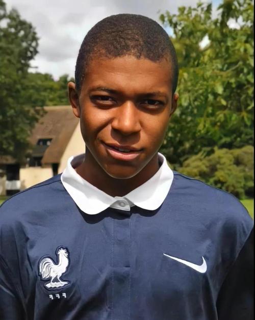 水晶宫已决定明夏出售沃顿，曼联进欧冠才有竞争力！经纪人揭秘计划（经纪人透露：水晶宫铁心明夏出售沃顿，曼联须进欧冠方具竞争力）