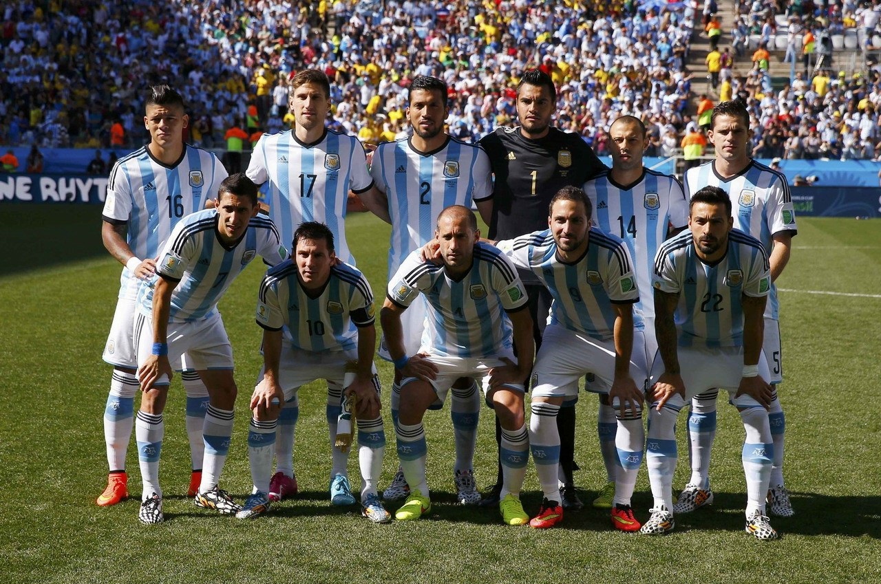 阿斯：阿诺德和卡马文加将在今天接受检查以确定各自伤情（阿斯：阿诺德与卡马文加今日接受检查，评估各自伤势）