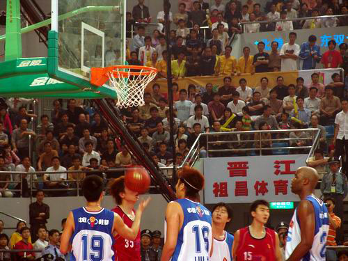 成都混团中国香港队VS日本队，全场高喊香港队加油#国乒（成都混合团体赛：中国香港队对阵日本队，全场齐声高呼“香港队加油”#国乒）