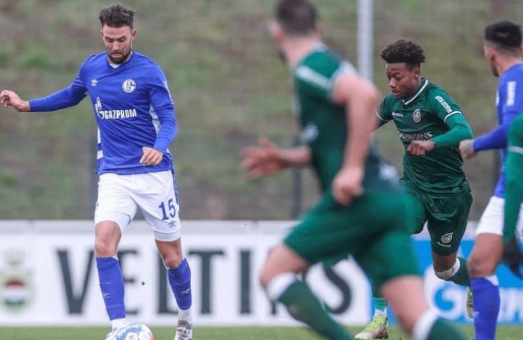 一名16岁 一名16岁